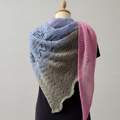 Dreiecktuch Frühlingsbrise, Handgestrickt