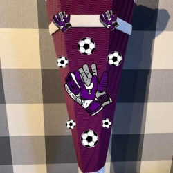 Dekoelemente für Schultüte Fußballhandschuhe lila mit weiß