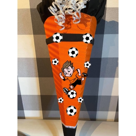 Schultüte Fußballspieler orange mit schwarz