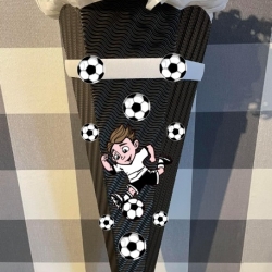 Bastelset für Schultüte Fußballspieler schwarz mit weiß