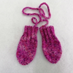 Baby Fäustlinge, Handschuhe 0-3 Monate aus Sockenwolle gestrickt