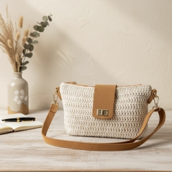 Kleine gehäkelte Umhängetasche - Unikat aus dem Allgäu