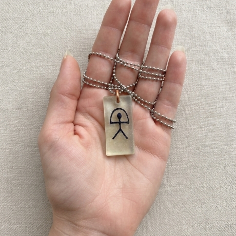 Zuversicht, die im Dunkeln leuchtet – Indalo-Amulett, handmade