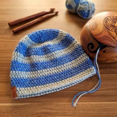Gehäkelte Kindermütze (6-10 J.), Gestreifte Beanie,