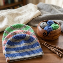 Gehäkelte Kindermütze (6-10 J.), Gestreifte Beanie,