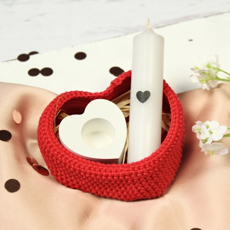 Herz Geschenkset im gehäkelten Körbchen ~ Kerze | Kerzenhalter