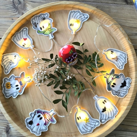 ITH LED Stickdatei Lichterkette Gespenster Cover