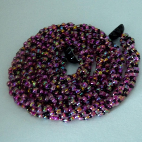 Glasperlenkette gehäkelt, schwarz violett, 77 cm, Häkelkette