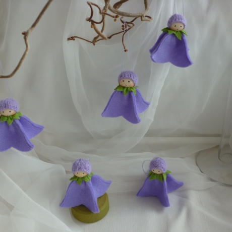 Glockenblumenhänger flieder, Blumenkind Wollfilz