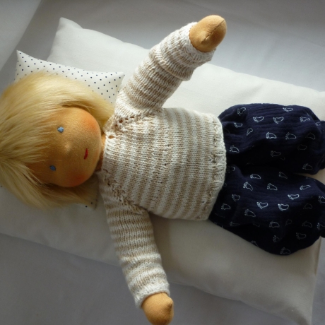 Stoffpuppe nach Art der Waldorfpuppe. Junge, blond