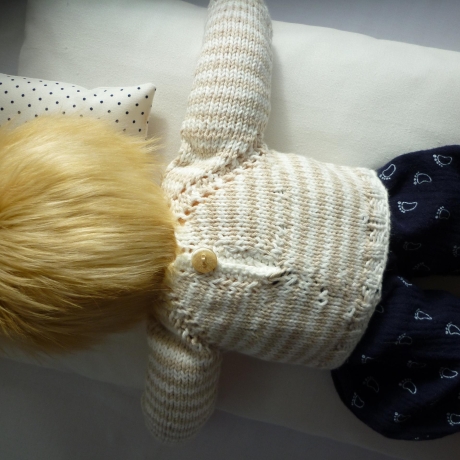 Stoffpuppe nach Art der Waldorfpuppe. Junge, blond