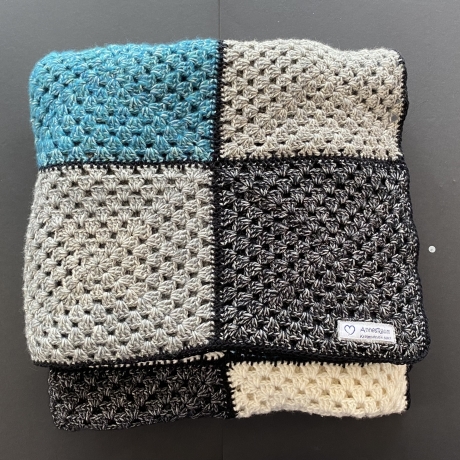 Große Häkeldecke aus Granny Squares -1-