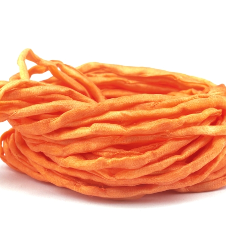 Handgefärbtes Habotai-Seidenband Mandarine ø3mm Seidenschnur
