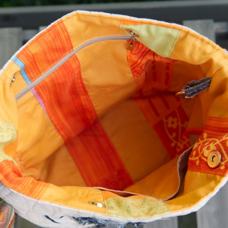 Künstlertasche - UPCYCLING Umhängetasche aus Cord mit Applikation