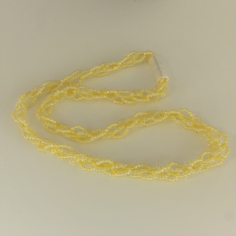 zarte Glasperlenkette gehäkelt gelb hellgelb 55 cm Häkelkette