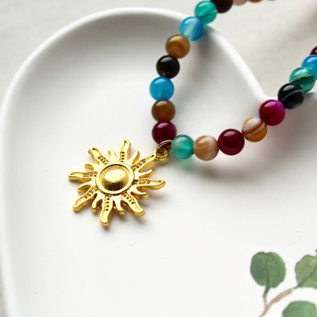 Boho Halskette aus buntem Achat mit Sonne Anhänger