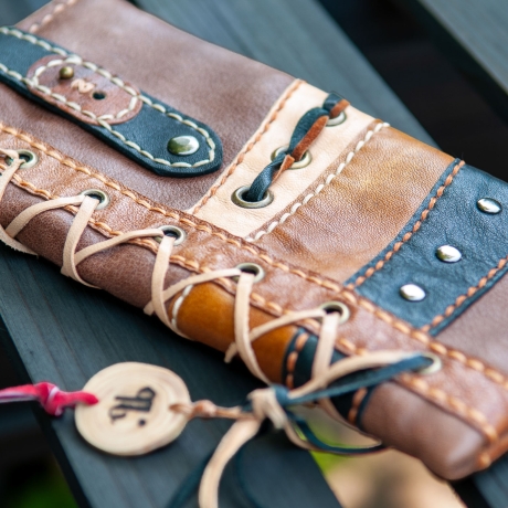 UPCYCLING Handytasche, Handyhülle, Handyetui aus Leder