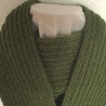 Strickschal Wollschal in olivgrün handgestrickt 