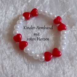 Kinder-Armband Schmuck elastisch Perlen gefädelt Rote Herzen