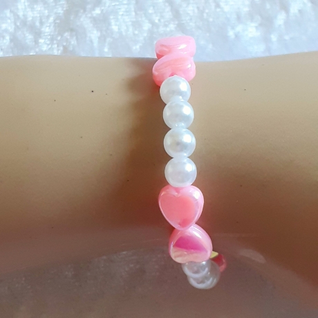 Kinder-Armband Schmuck elastisch Perlen gefädelt Rosa Herzen