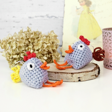 2er Set gehäkelte Hühner | Handgemachte Deko für Ostern