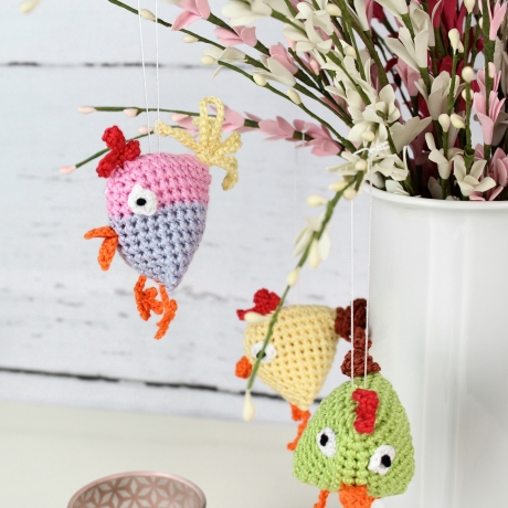 2er Set gehäkelte Hühner | Handgemachte Deko für Ostern