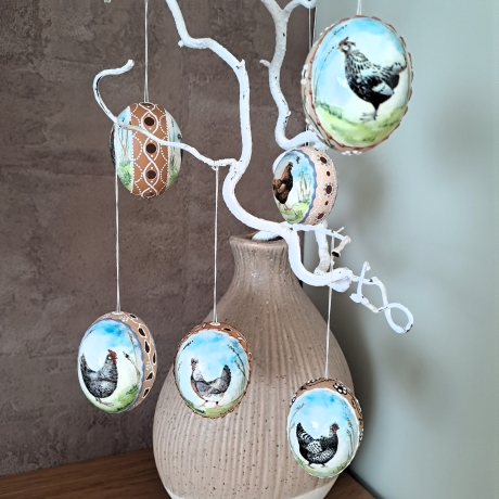 Osterei Ostereier echtes Hühnerei gebohrt Ostern Henne Handarbeit