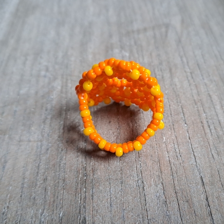 Ring aus Perlen, Huichol, orange/gelb, Unikat