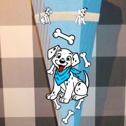 Dekoelemente für Schultüte Hund mit hellblauem Tuch
