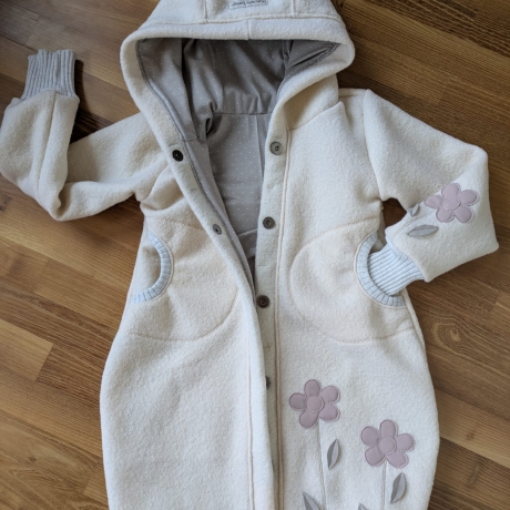 Walkmantel mit Jerseyfutter und Applikationen Gr. 86 bis 146
