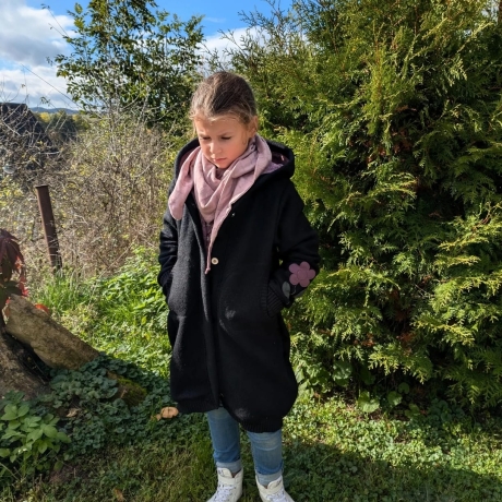 Walkmantel mit Jerseyfutter und Applikationen Gr. 98 bis 152