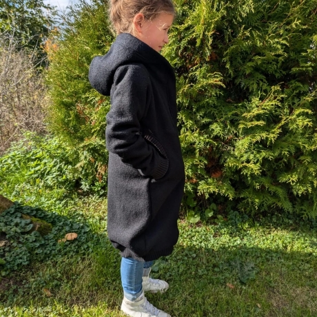 Walkmantel mit Jerseyfutter und Applikationen Gr. 98 bis 152