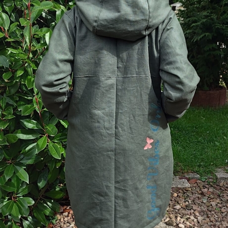 Leinenmantel in Khaki mit Jerseyfutter, Plottermotiv Gr. 98-146