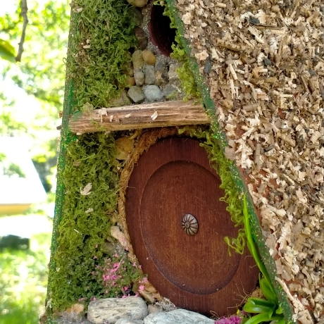 A-Frame Hobbit Vogelhaus - Nistkasten 32mm - mit Moos & Steinen