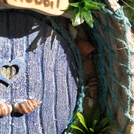 Ker Hobbit Strandhaus - Nistkasten 32mm - Muscheln & Meer