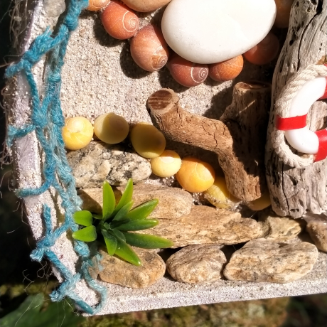 Ker Hobbit Strandhaus - Nistkasten 32mm - Muscheln & Meer