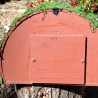 Hobbit Höhle Nistkasten rote Tür - Mooshaus 32mm - Pilze