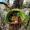 Hobbit Höhle Nistkasten gelbe Tür & Fenster - 32mm Mooshaus