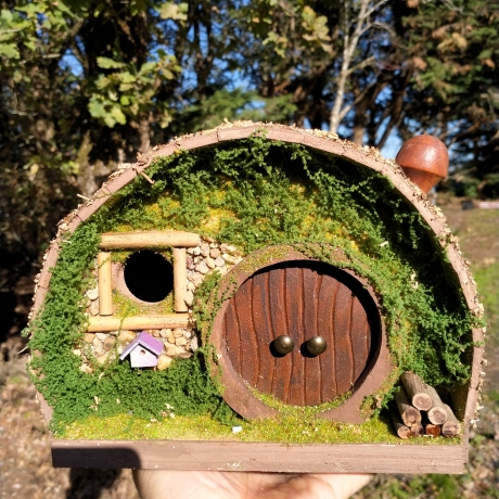 Hobbit Fass Nistkasten - Mooshaus 32mm - runde Tür Unikat