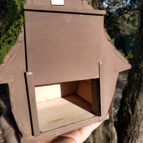 Hobbit Nistkasten Herz-Tür Moosdach - 32mm - Handgemacht Unikat
