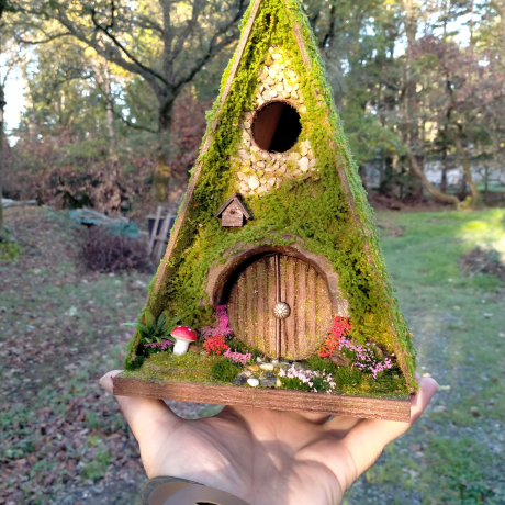 Hobbit Nistkasten Feengarten Pilz - A-Frame 32mm - Unikat