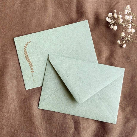 Briefumschlag • C6 • Naturpapier grün • handbestempelt