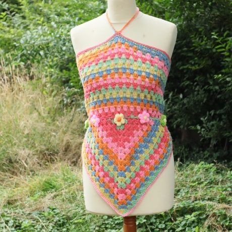 Top gehäkelt Häkeltop Oberteil Bustier Damenmode Handarbeit 