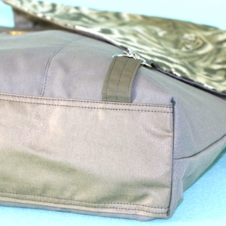 Damen Umhängetasche/Schultertasche/Messengerbags/grün/Tiger