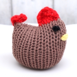 Huhn Osterdeko gestrickt Wohndeko Osterhuhn braun klein Tischdeko