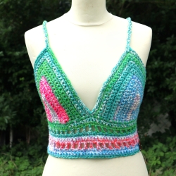 Top gehäkelt Häkeltop Oberteil Bustier Damenmode Handarbeit 