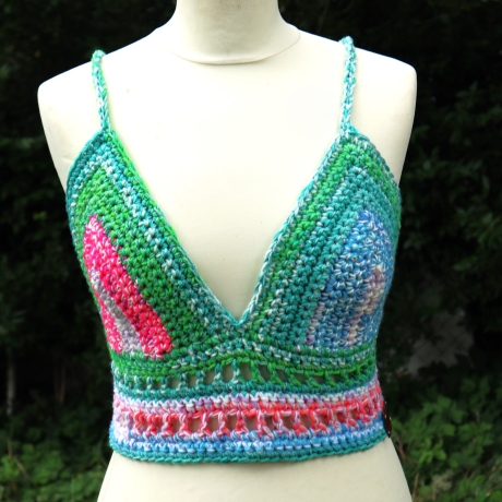 Top gehäkelt Häkeltop Oberteil Bustier Damenmode Handarbeit 