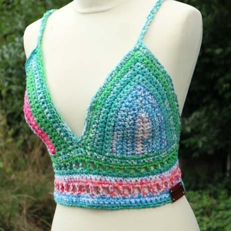 Top gehäkelt Häkeltop Oberteil Bustier Damenmode Handarbeit 