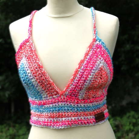 Top gehäkelt Häkeltop Oberteil Bustier Damenmode Handarbeit 