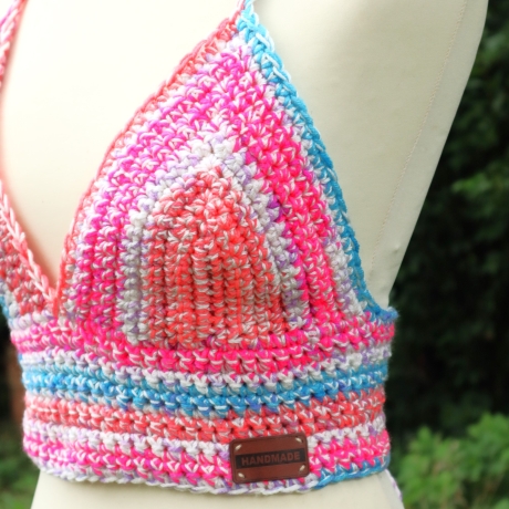 Top gehäkelt Häkeltop Oberteil Bustier Damenmode Handarbeit 